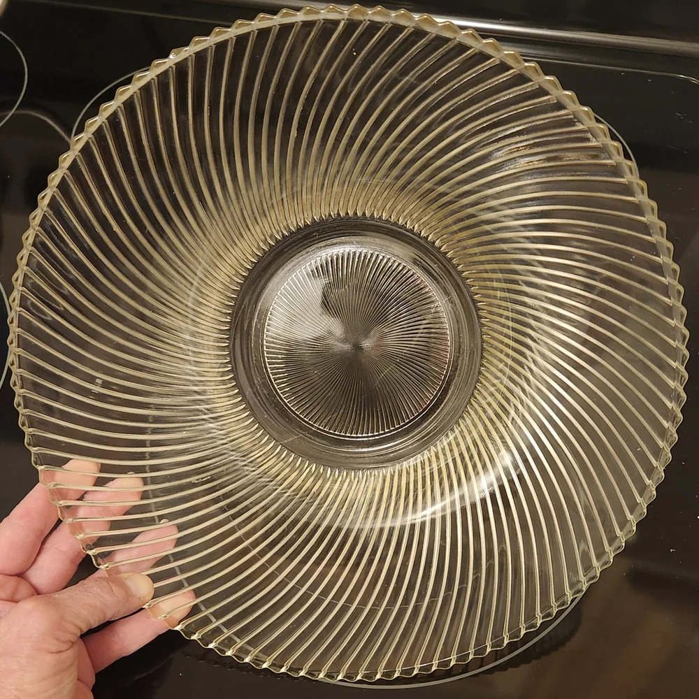 Pretty Textured Swirl Glass Serving Table Bowl 2.5 lbs